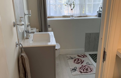 Sandwich Apartment | Beautiful Studio in a Medieval Cinq Port Town