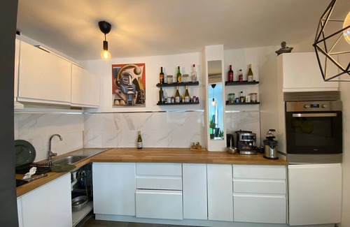 Sant Marti Apartment | Beautiful studio near downtown