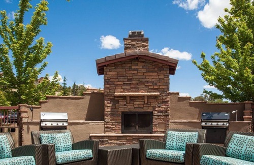 Prescott Apartment | Beautiful studio unit at resort, sleeps 4