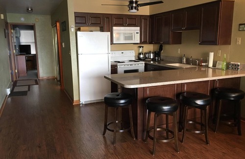 Port Clinton Condo | Beautiful sunset lakefront with hot tub,pool, tennis-pickleball and bball court
