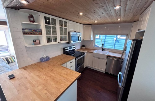 Leamington House | Beautiful sunsets await you at The Beach House
