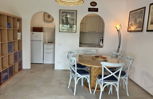 Procchio Apartment | Beautiful three-room apartment with 2 full bathrooms less than 10 minutes walk to the beach
