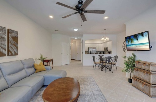 Fort Myers House | Beautiful Townhome in Amenities Rich Verandah of Fort Myers!