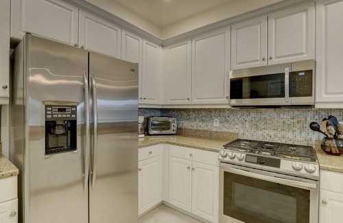 Fort Myers House | Beautiful Townhome in Amenities Rich Verandah of Fort Myers!