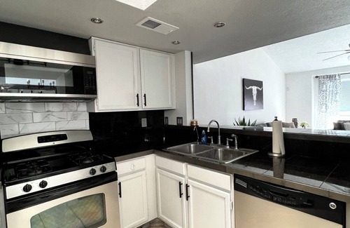 Rio Rancho House | Beautiful Townhome in Prime Location in Rio Rancho