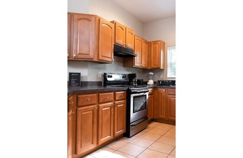Tampa House | Beautiful Townhome Near Hard Rock Casino!
