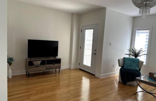 Vaughan House | Beautiful townhouse.