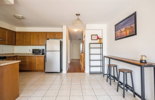 Clairlea - Birchmount House | Beautiful Townhouse in Toronto