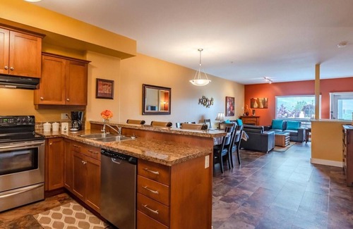 Okanagan-Similkameen House | Beautiful Townhouse on the lake. Winter Snowbirds welcome please enquire.