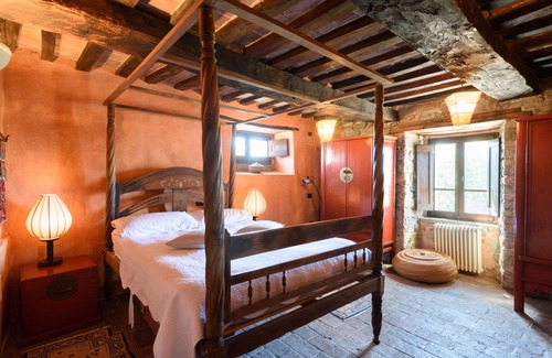 Citta di Castello House | Beautiful Umbrian Country House with Heavenly Views for Holidays, Yoga Retreats