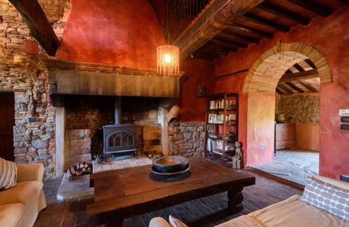 Citta di Castello House | Beautiful Umbrian Country House with Heavenly Views for Holidays, Yoga Retreats