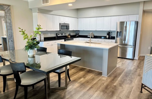 Orange Beach Condo | Beautiful Unit & Stunning Views! Beach Chair Service Included!