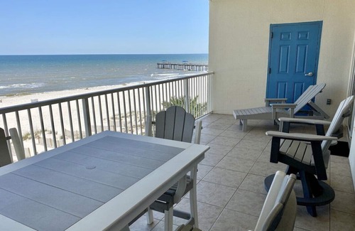 Orange Beach Condo | Beautiful Unit & Stunning Views! Beach Chair Service Included!