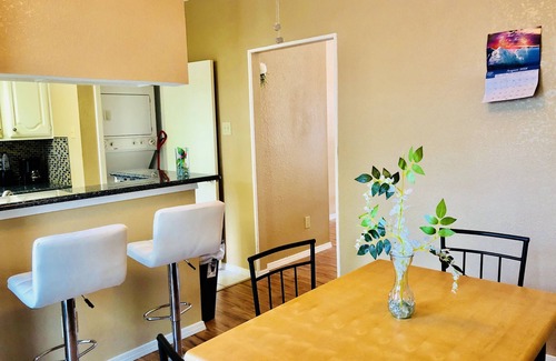 Far North Dallas House | BEAUTIFUL UPDATED 2bd/2.5ba GATED TOWNHOME! + POOL & LAKESIDE LIVING!