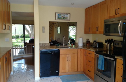 The Meadows House | Beautiful updated 3bed/2bath Townhome in The Meadows!