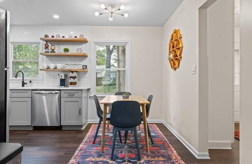Westwood Hills House | Beautiful Updated Ranch + Fenced In Yard + Minutes to Plaza!