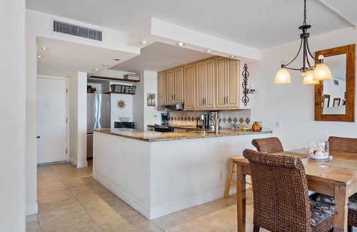 Isla del Sol Condo | Beautiful updated 3rd floor condo with open floor plan and lovely water views