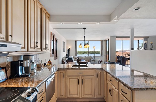 Isla del Sol Condo | Beautiful updated 3rd floor condo with open floor plan and lovely water views