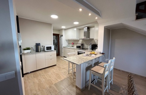 Vallgornera House | Beautiful vacation home with sea view for 7 people