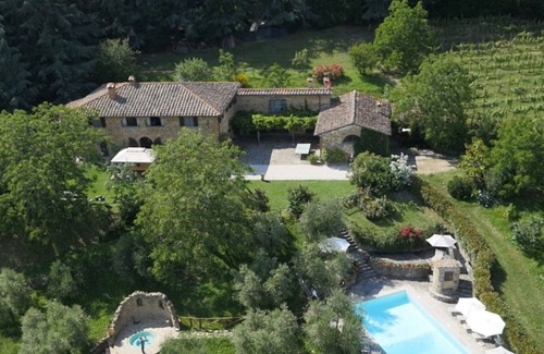 Grezzano Villa | Beautiful villa in the heart of Mugello. Pool, jacuzzi, sauna.