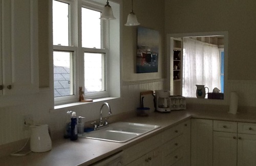 Elizabethtown-Kitley House | Beautiful Victorian Cottage with Fabulous view of St. Lawrence River
