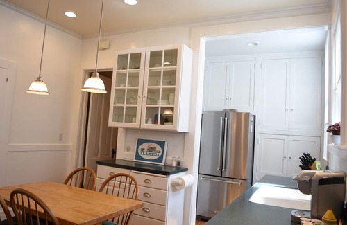 Alameda House | Beautiful Victorian Home- In the heart of Alameda. Minutes from San Francisco