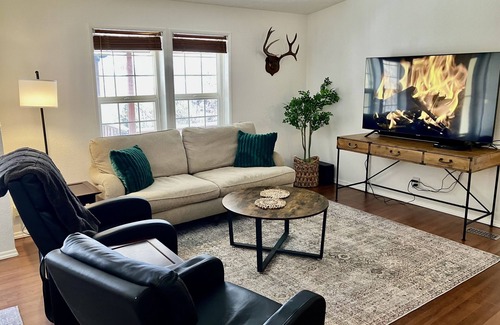 Entiat House | Beautiful View Home in Entiat - Dog Friendly!