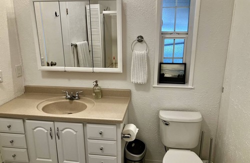 Entiat House | Beautiful View Home in Entiat - Dog Friendly!