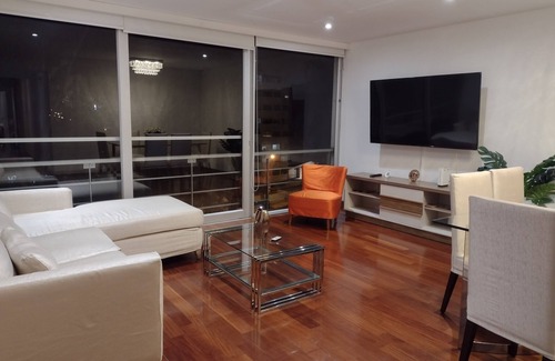 San Borja Apartment | Beautiful view of Av. San Borja North
