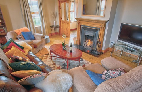 Maum House | Beautiful View of the Mcgillycuddy Reeks