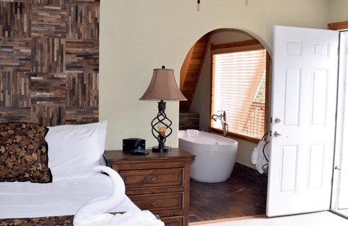 Breckenridge Apartment | Beautiful Views Of Mt Quandary Off Private Balcony