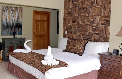 Breckenridge Apartment | Beautiful Views Of Mt Quandary Off Private Balcony