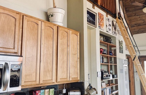 Flagstaff House | Beautiful Views! Peaceful Tranquil Home near Grand Canyon, Skiing, Flagstaff!