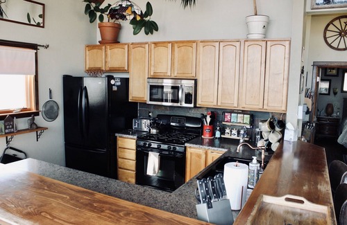 Flagstaff House | Beautiful Views! Peaceful Tranquil Home near Grand Canyon, Skiing, Flagstaff!