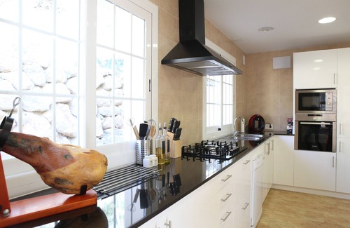 Olivella Villa | Beautiful Villa 10min to Sitges and new private pool, near Sitges and Barcelona