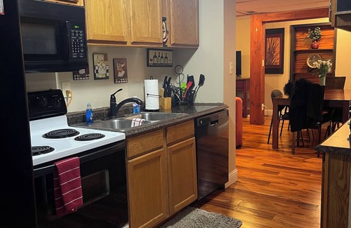 Eureka Villa | Beautiful Villa Close to All St. Louis Attractions!