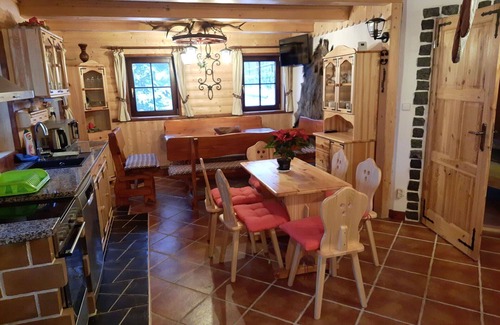 Korenov Villa | Beautiful villa for 10 guests with WIFI, hot tub, TV and parking