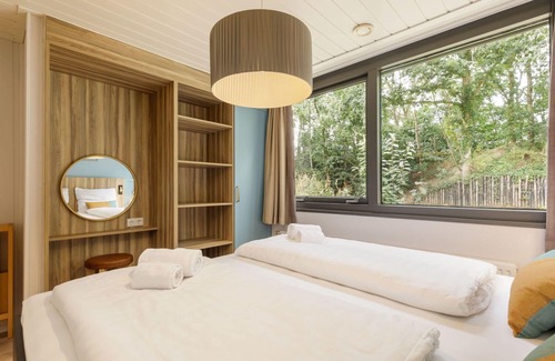 Heijen House | Beautiful villa for 4 guests with WIFI, pool, TV, terrace and parking