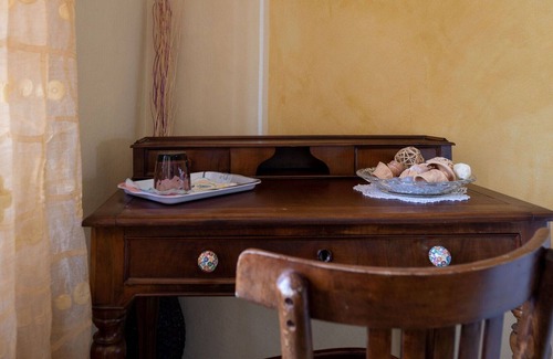Asti House | Beautiful villa for 6 people with pool, WIFI, TV, patio, pets allowed and parking