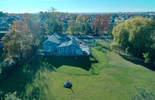 Courtice House | Beautiful villa for big family