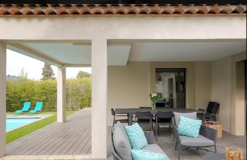 Mougins Villa | Beautiful Villa Mougins quiet heated pool