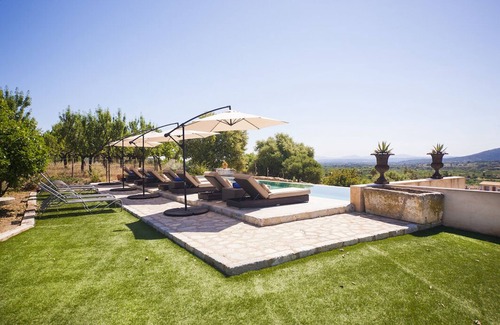 Selva Villa | Beautiful village villa with a large pool for 12 people