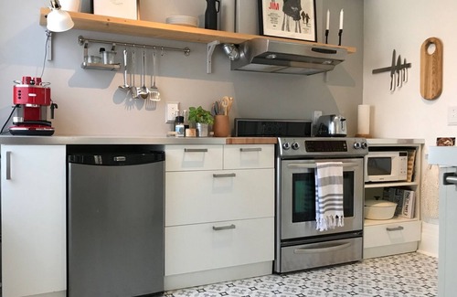 Ahuntsic Apartment | Beautiful/vintage 9 rooms apartment on 2 floors!
