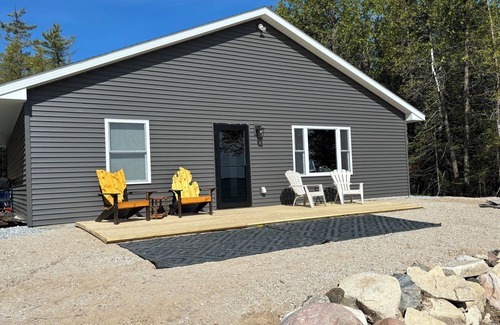 De Tour Village House | Beautiful, waterfront home located on the St Mary’s River, fisherman’s dream