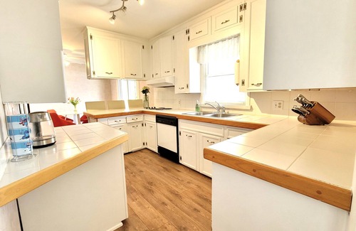 Gores Landing House | Beautiful Waterfront Retreat 1HR Drive FromToronto