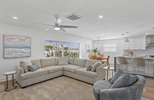 St. Pete Beach House | Beautiful Waterfront Home on Vina Del Mar - Walk to Pass-a-Grille Beach