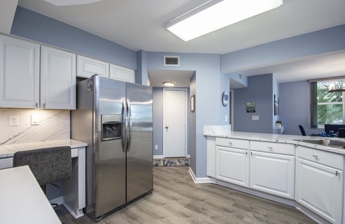 St. Petersburg Condo | BEAUTIFUL WATERFRONT CONDO! 2BR, 2bath on Boca Ciega Bay