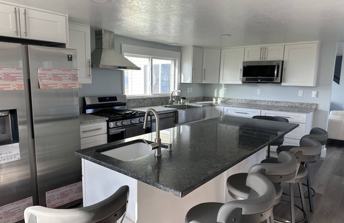 Cape Vincent House | ~Beautiful Waterfront Family Getaway: Immerse Yourself in Nature's Beauty!~