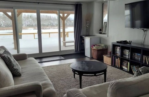 Otonabee-South Monaghan Cottage | Beautiful waterfront vacation home with a view!