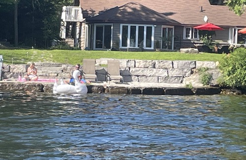 Bobcaygeon Cottage | Beautiful Waterfront Fully Contained 2 Bedroom Suite with Dock.